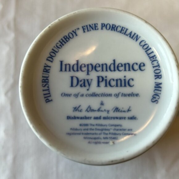 Pillsbury Doughboy Fine Porcelain Collector Mug July Independence Day - Picture 6 of 6